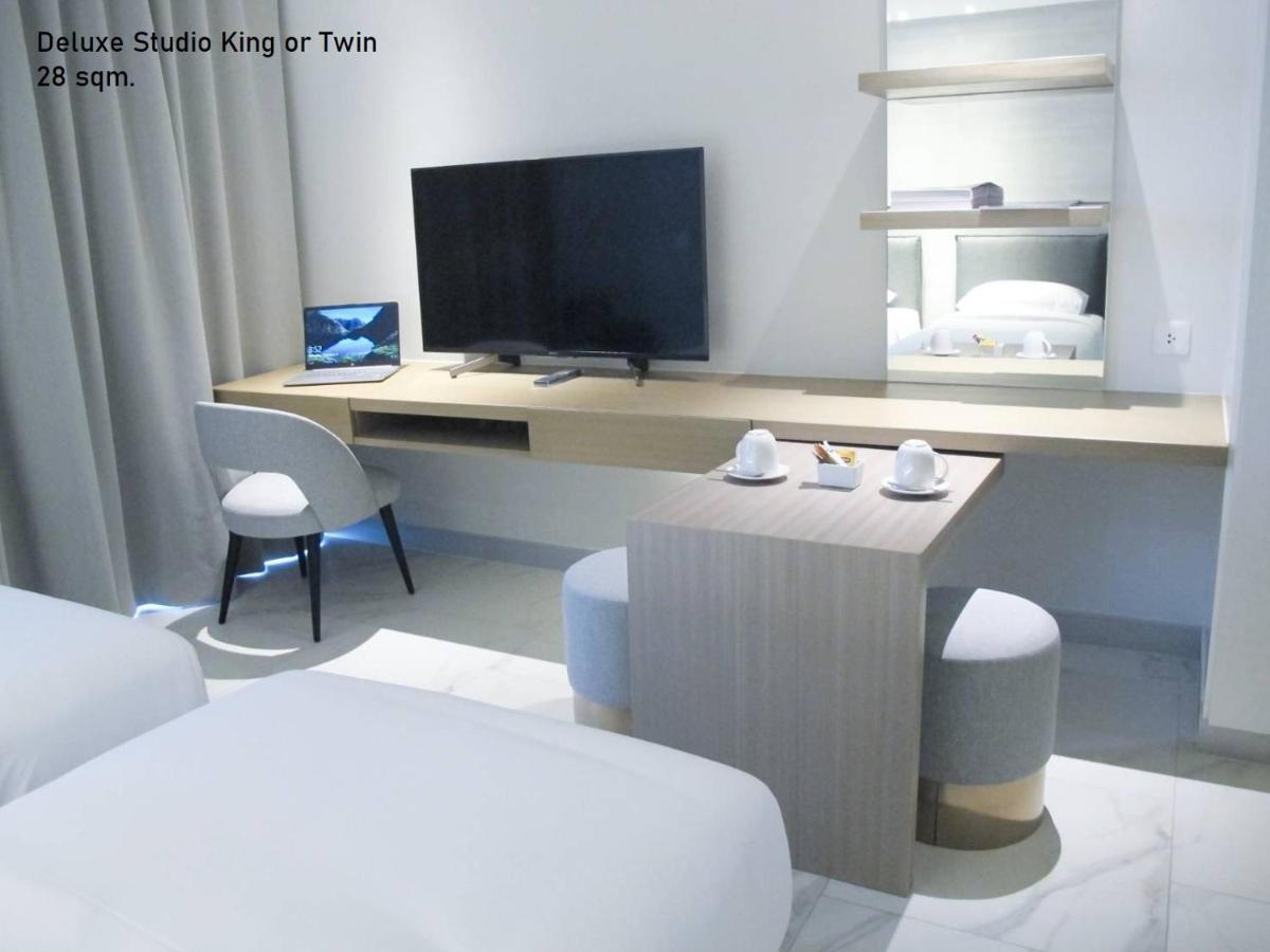 Ashley Hotel Bkk Bangkok Esterno foto