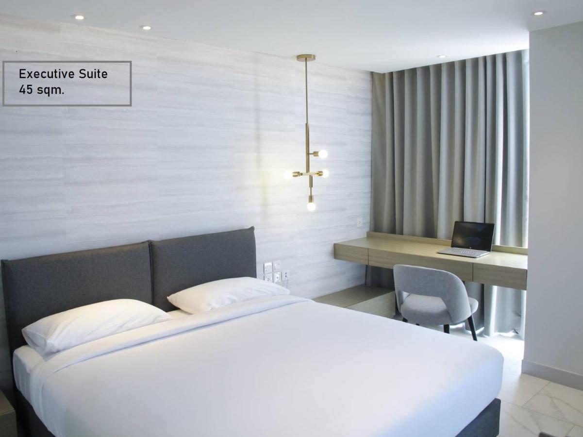 Ashley Hotel Bkk Bangkok Esterno foto