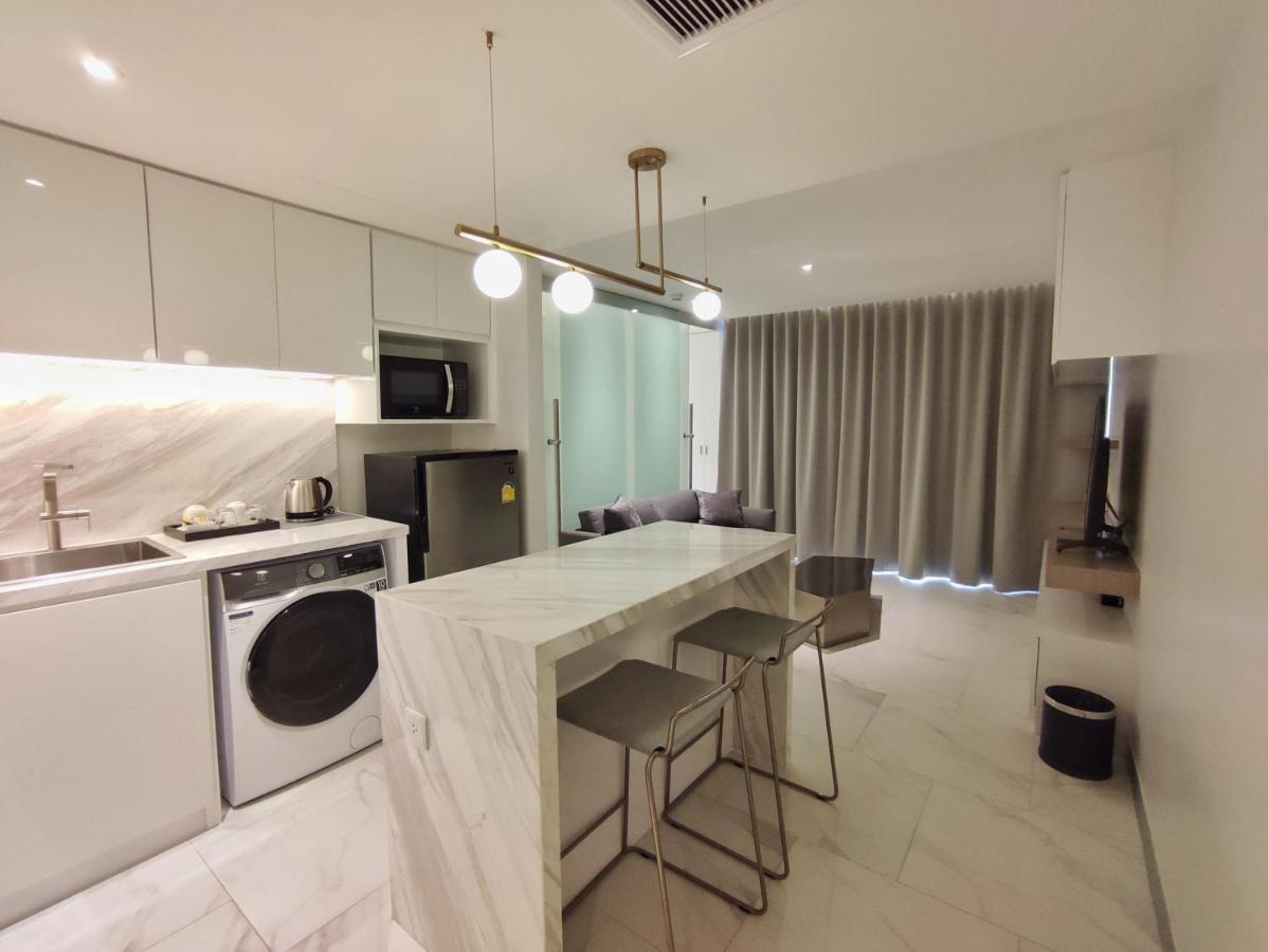 Ashley Hotel Bkk Bangkok Esterno foto