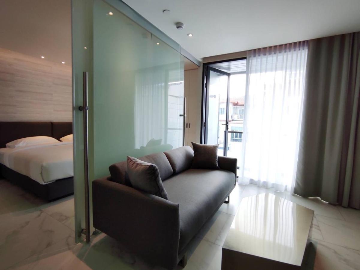 Ashley Hotel Bkk Bangkok Esterno foto