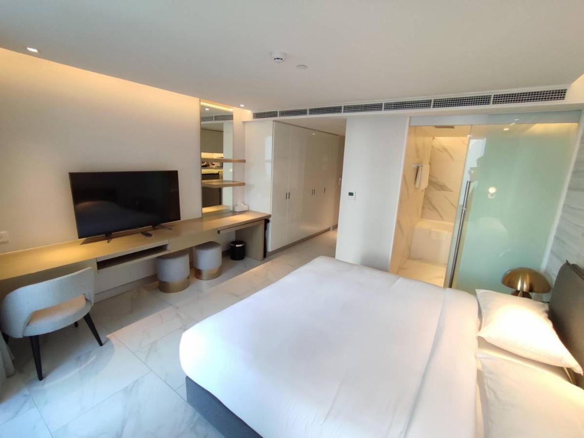 Ashley Hotel Bkk Bangkok Esterno foto